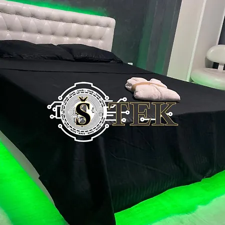 Apartment Stek Black